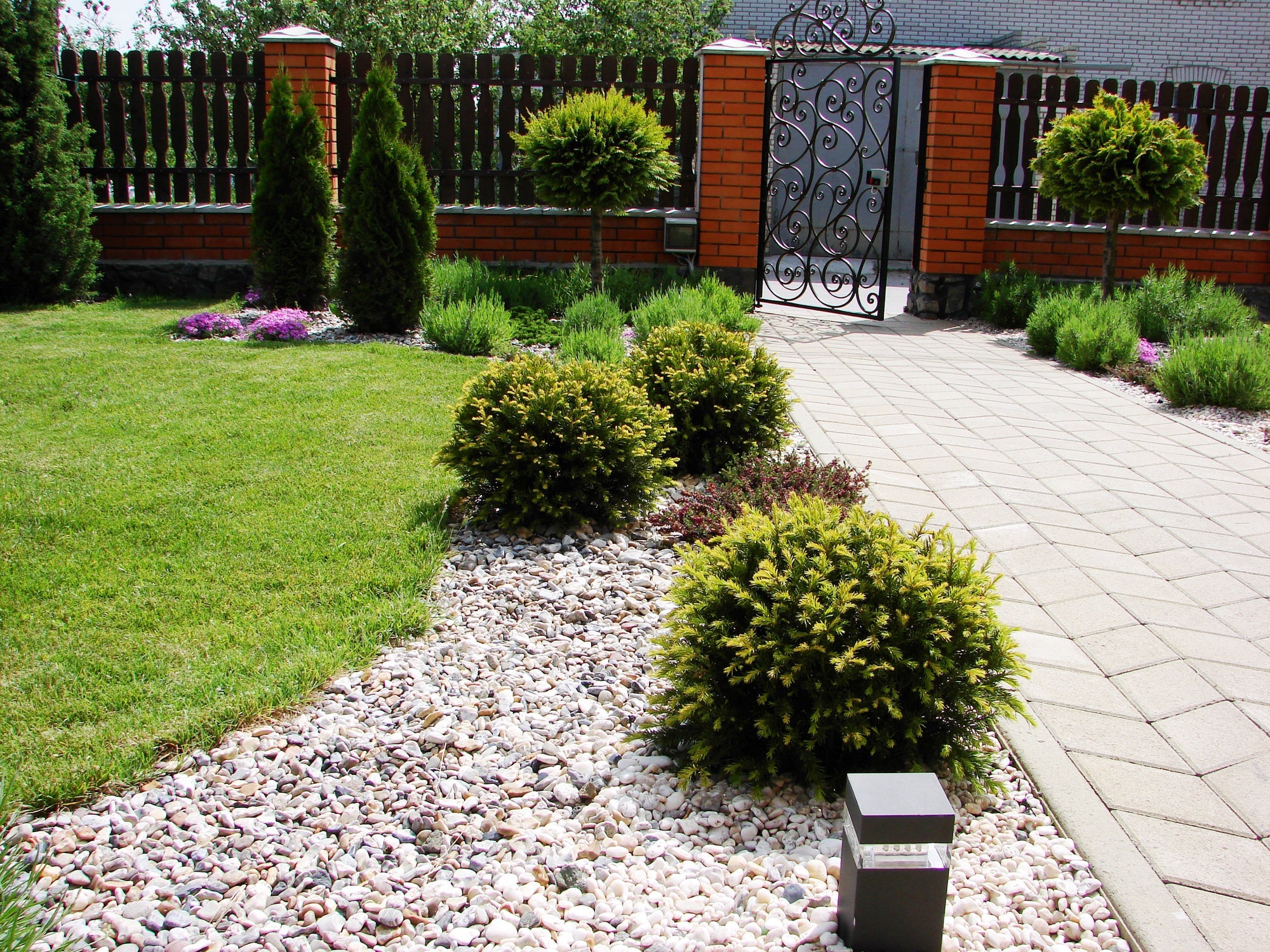 Garten pflegeleicht gestalten: Tipps und Tricks für wenig Arbeit